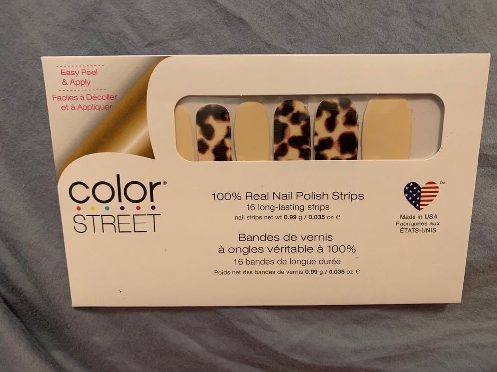 Color Street Nail Polish Strip Show and Shell